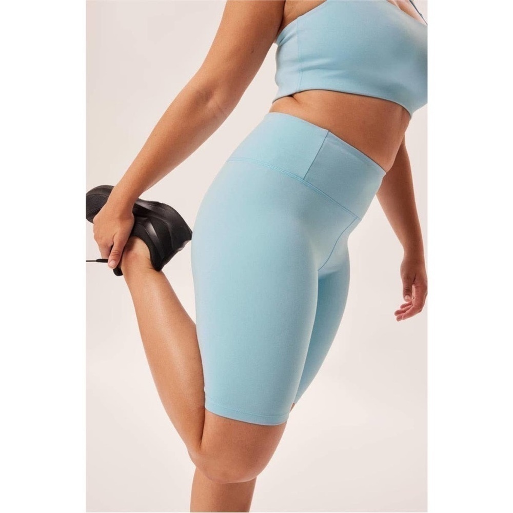 Girlfriend Collective High Rise Compressive Bike Shorts in Dewdrop, size XS